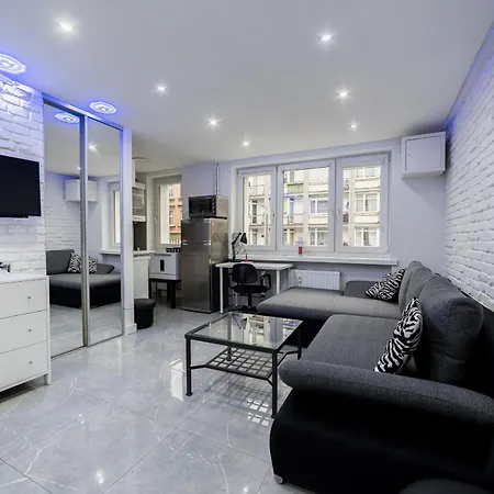 Wierzbiecice Comfort By Bookinghost Appartamento *