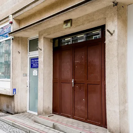 Apartamento Wierzbiecice Comfort By Bookinghost