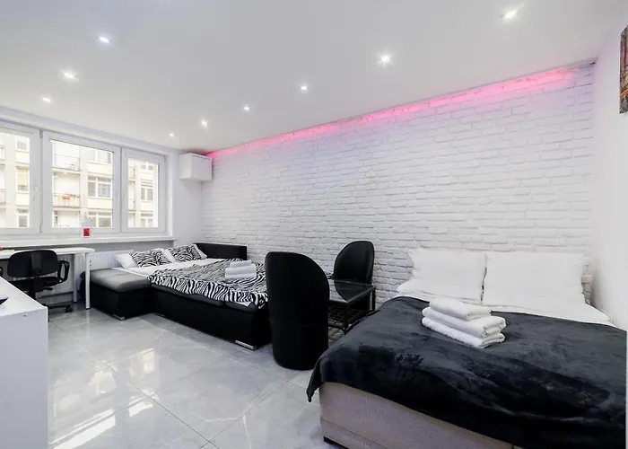 Wierzbiecice Comfort By Bookinghost Apartamento *