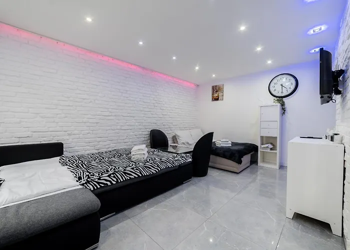 Apartamento Wierzbiecice Comfort By Bookinghost *